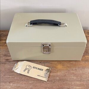 MMF Industries Cash Metal Money Receipts Store Lock Box, 2 keys
